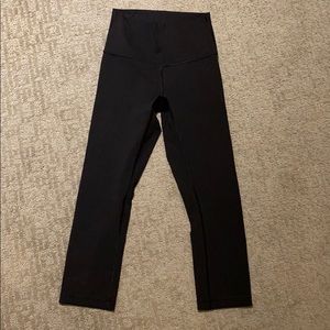 High Waisted LuLuLemon Wunder Under Crop